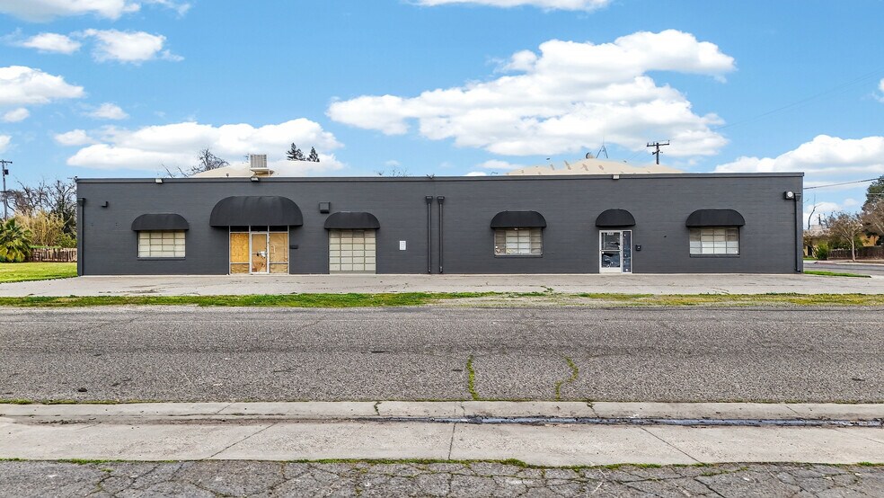 More Photos Of 1505-1507 W 18th St, Merced Warehouse For Lease