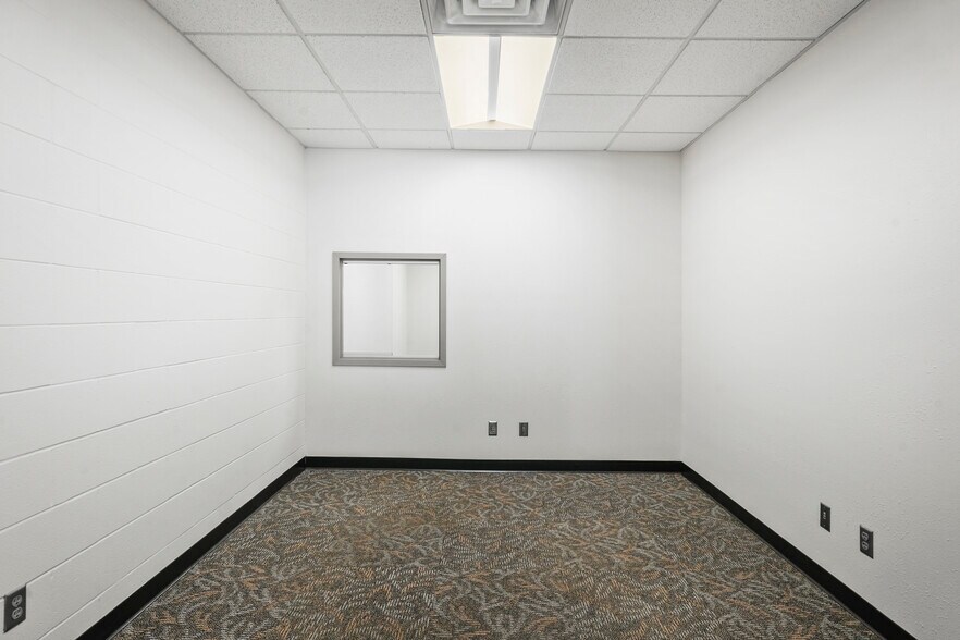 More Photos Of 4811 Curtis Rd, Dodgeville Warehouse For Sale