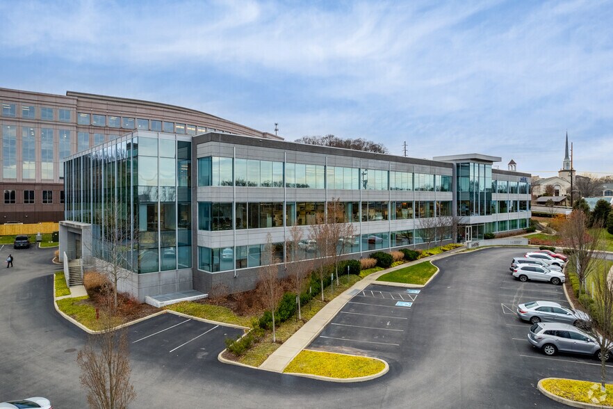 More Photos Of 1 Burton Hills Blvd, Nashville Unknown For Lease