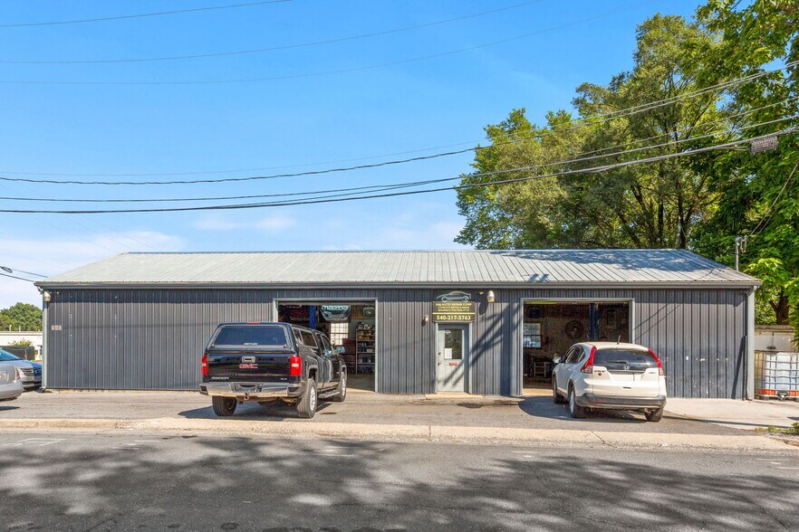 More Photos Of 140 Charles St, Harrisonburg Auto Repair For Sale