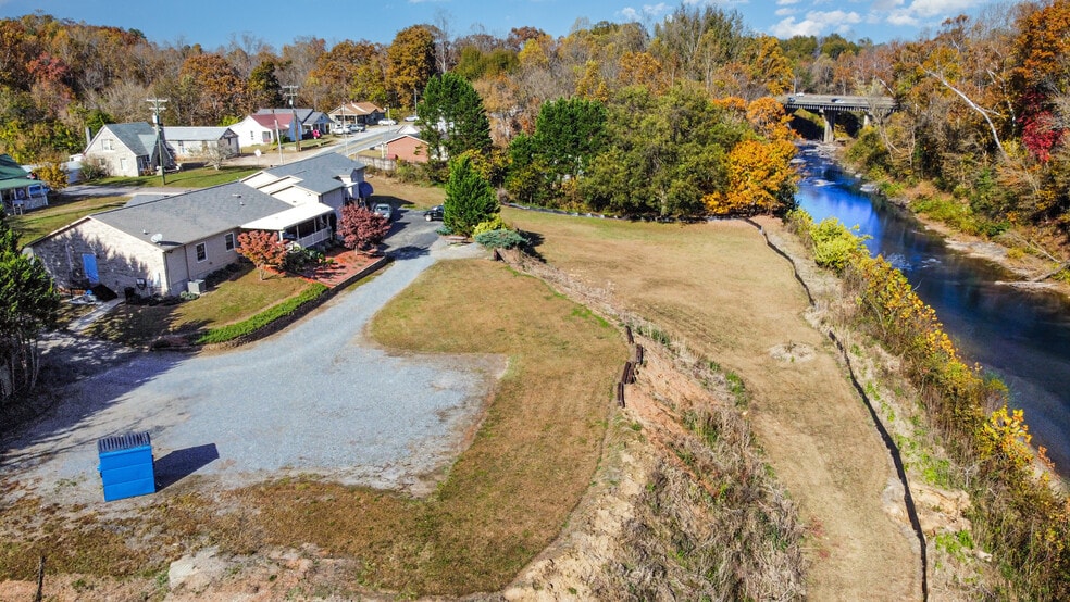 More Photos Of 2415A-2415B-2441 S Center St, Hickory Assisted Living For Sale