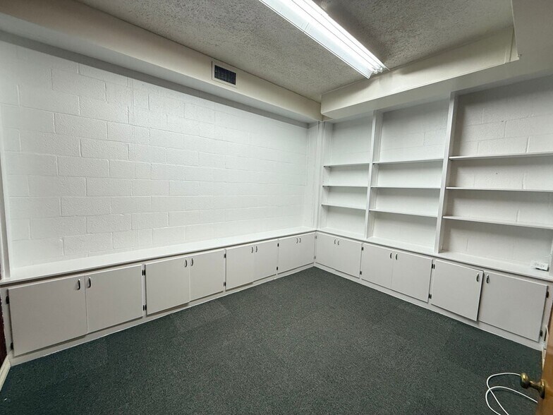 More Photos Of 413 N Texas Ave, Odessa Office For Lease