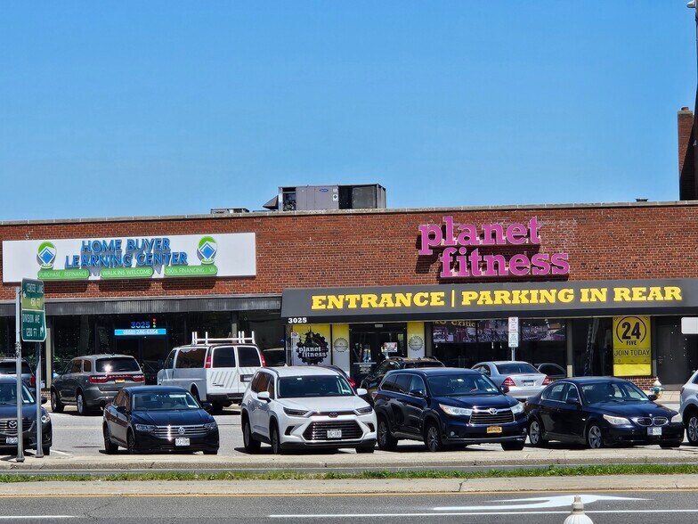 More Photos Of 3056-3068 Hempstead Tpke, Levittown General Retail For Lease