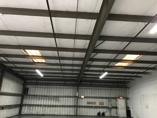 More Photos Of 825 15th St, Lake Park Warehouse For Lease