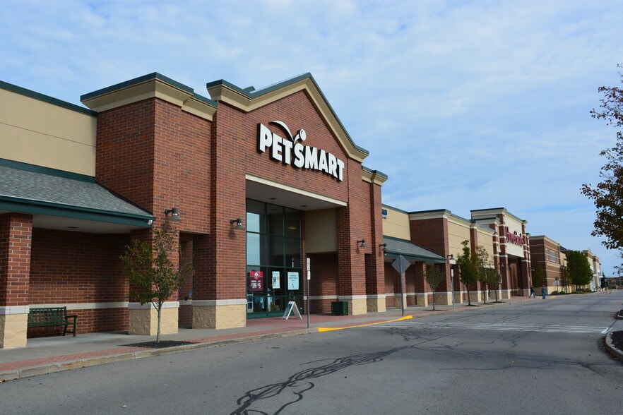 More Photos Of 913-1070 Holt Rd, Webster Unknown For Lease