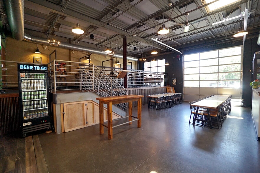 More Photos Of 520 7th St, Buffalo Specialty For Lease