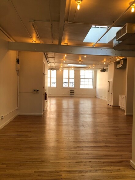 More Photos Of 52 Greene St, New York Storefront Retail Office For Lease