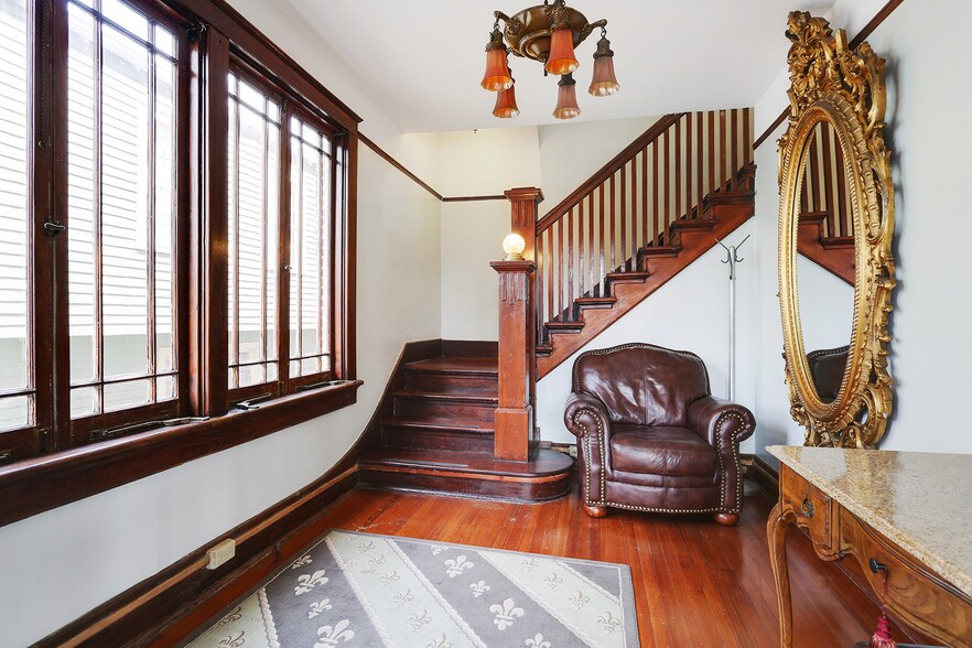 More Photos Of 918 Dauphine St, New Orleans Apartments For Sale