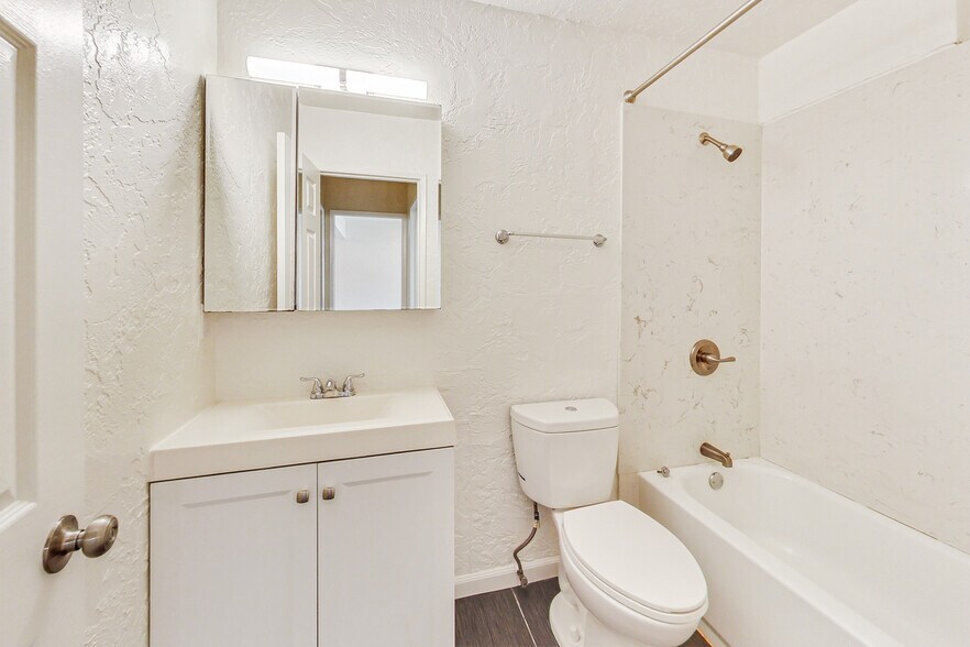 More Photos Of 3257 Delaware St, Oakland Apartments For Sale