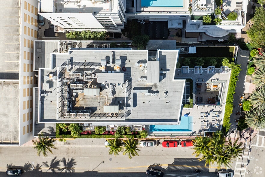 More Photos Of 1600 Collins Ave, Miami Beach Hotel For Lease