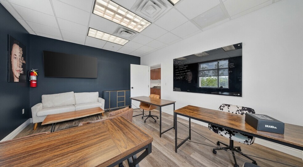 More Photos Of 10900 NW 25th St, Doral Office For Lease