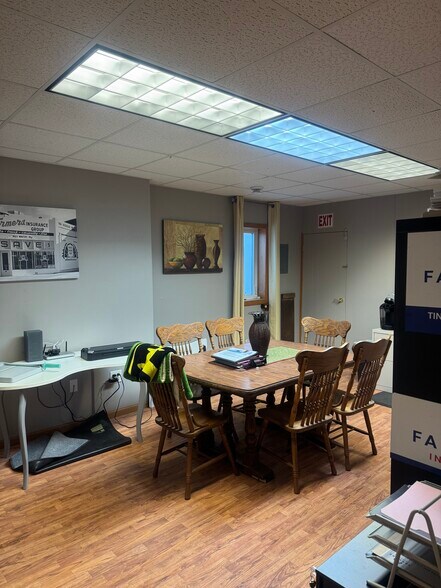 More Photos Of 718 E 13th St, Glencoe Medical For Lease