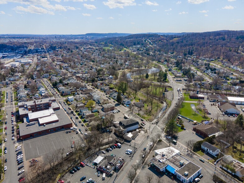 More Photos Of 805 Lafayette Ave, Hawthorne Auto Repair For Sale