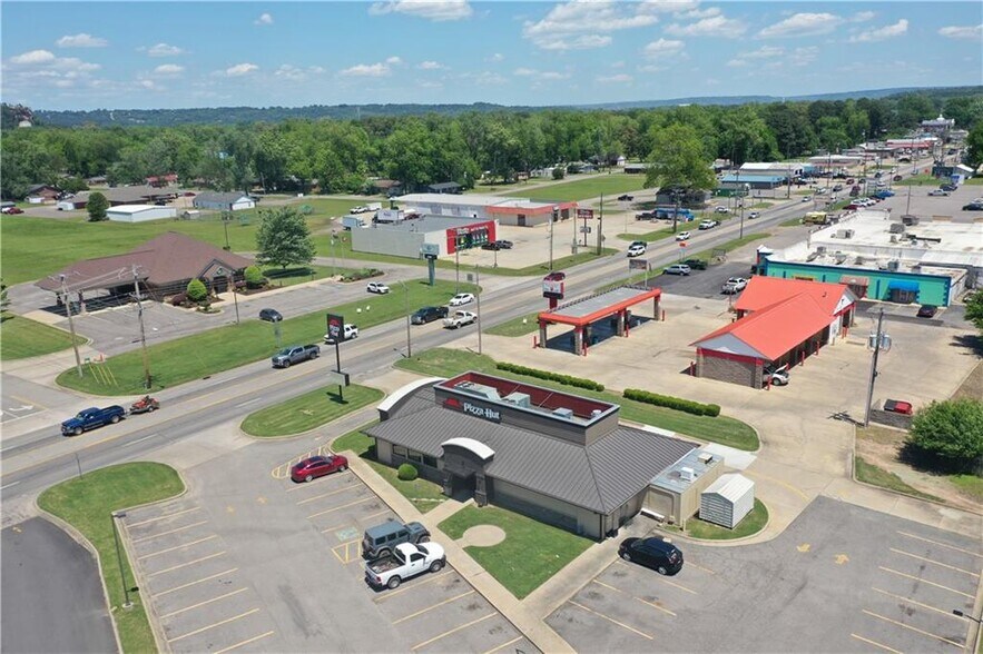 More Photos Of 511 Union St, Dardanelle General Retail For Sale
