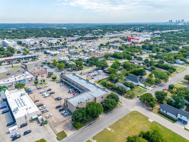 Primary Photo Of 5801 Curzon Ave, Fort Worth General Retail For Lease