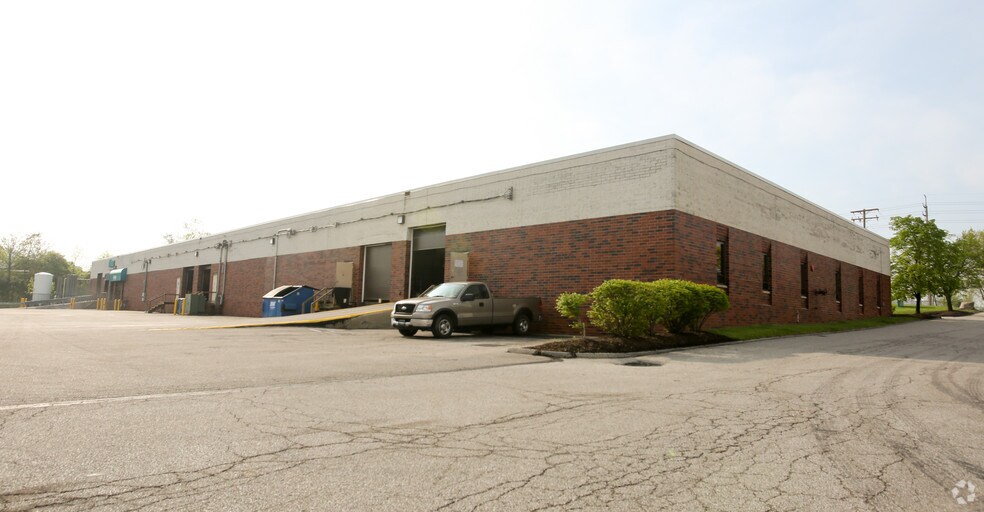 More Photos Of 21610 Alexander Rd, Oakwood Village Warehouse For Lease