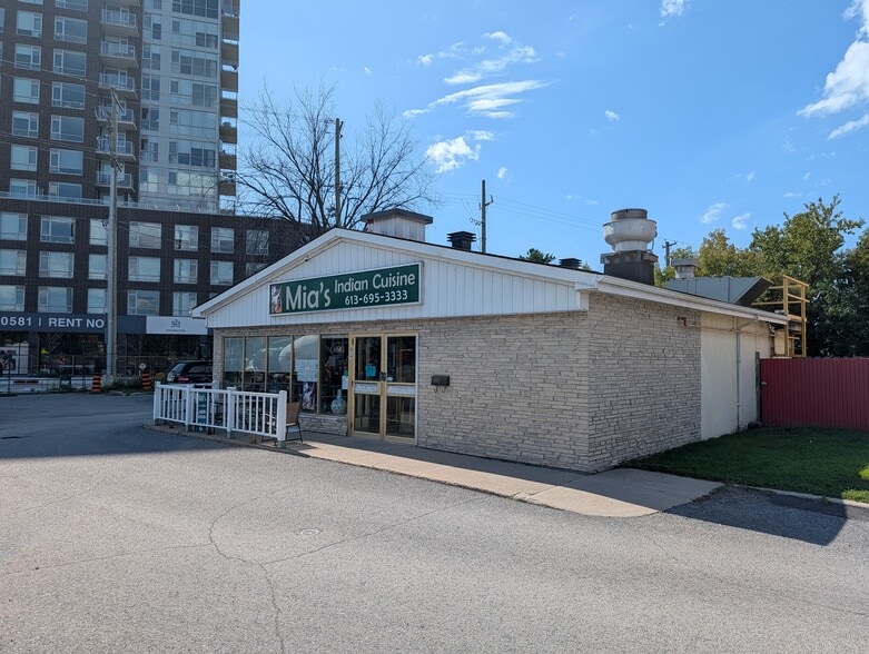 More Photos Of 917 Richmond Rd, Ottawa Restaurant For Lease