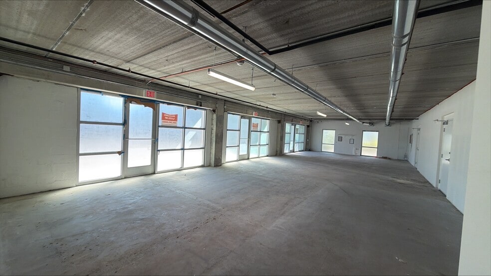 More Photos Of 3590 S State Road 7, West Park Self Storage For Lease