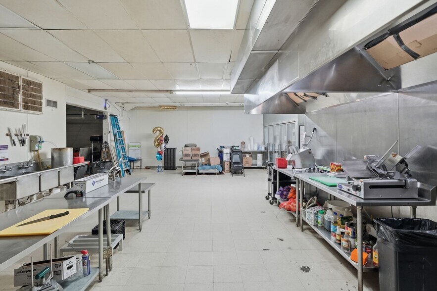 More Photos Of 715 1st Corso, Nebraska City Restaurant For Sale
