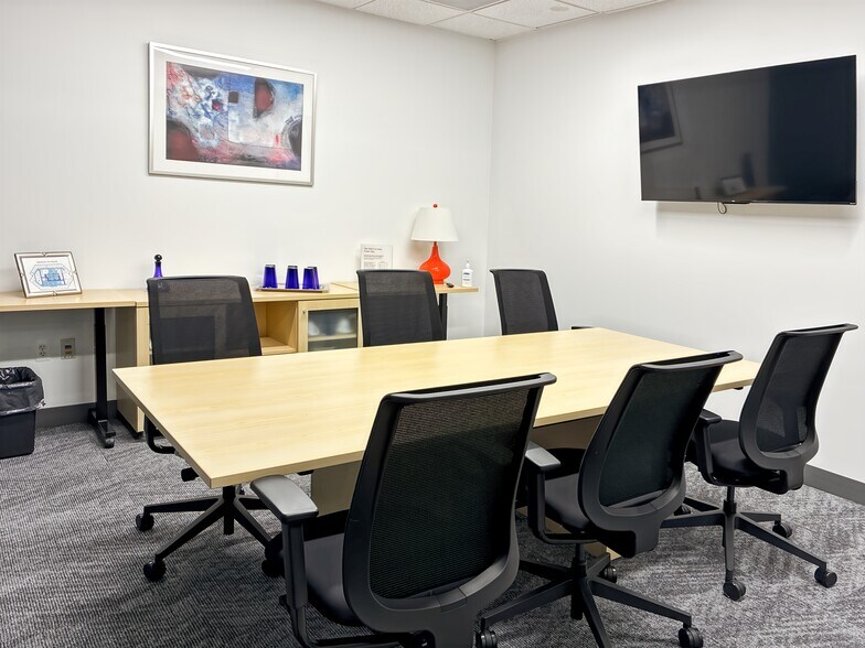 More Photos Of 101 W Big Beaver Rd, Troy Coworking Space