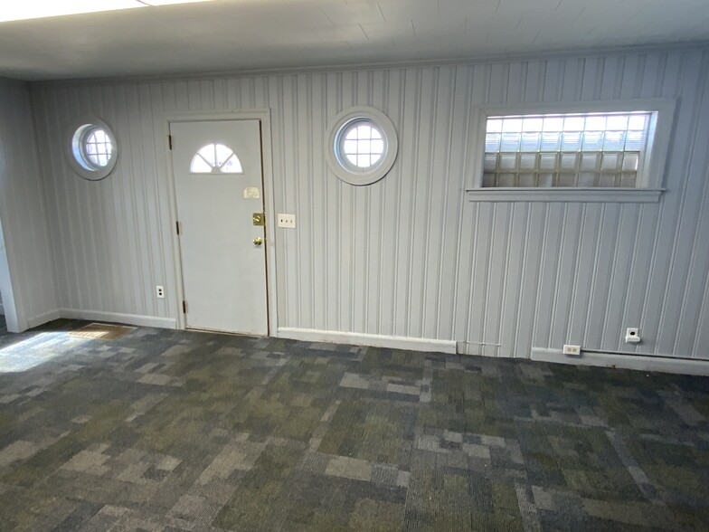 More Photos Of 801 Erwin Rd, Dunn Office For Sale