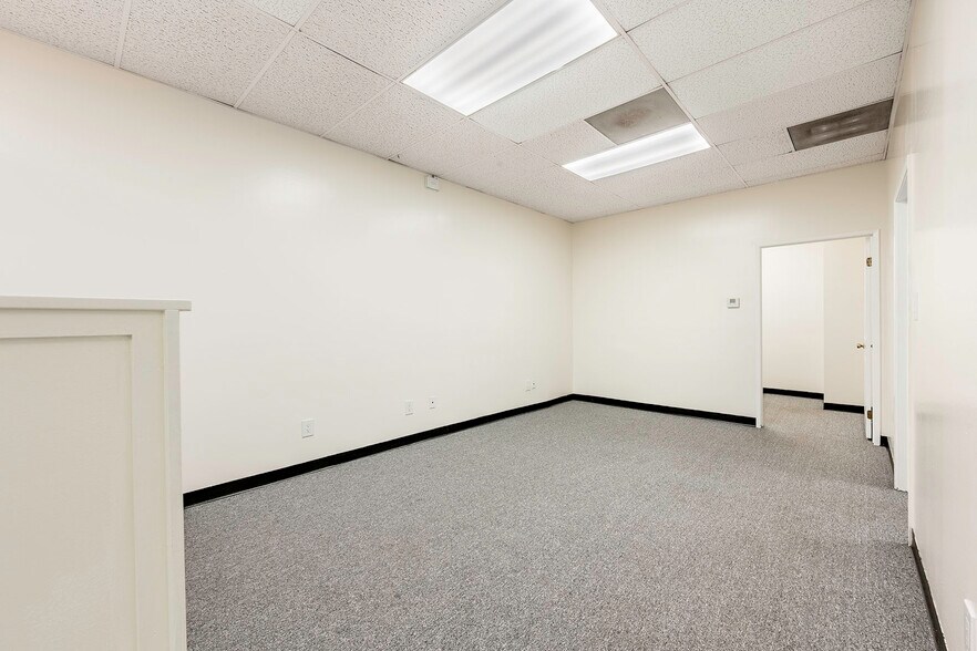 More Photos Of 800 E Wardlow Rd, Long Beach Loft Creative Space For Lease