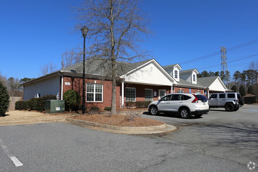 More Photos Of 5655 Lake Acworth Dr NW, Acworth Medical For Lease