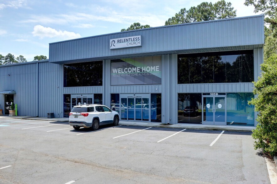 More Photos Of 505 W US-80 Hwy, Pooler Service For Sale