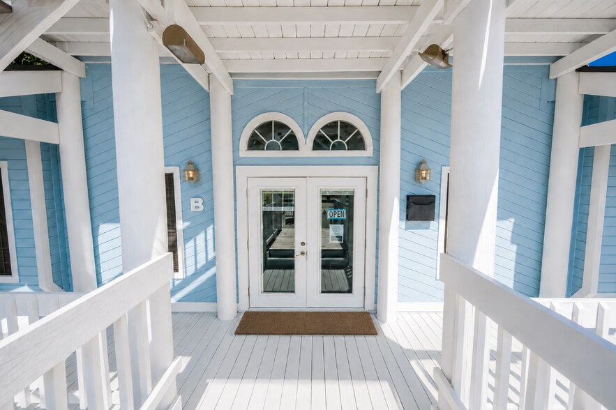 More Photos Of 1365 N Courtenay Pky, Merritt Island Office Residential For Lease