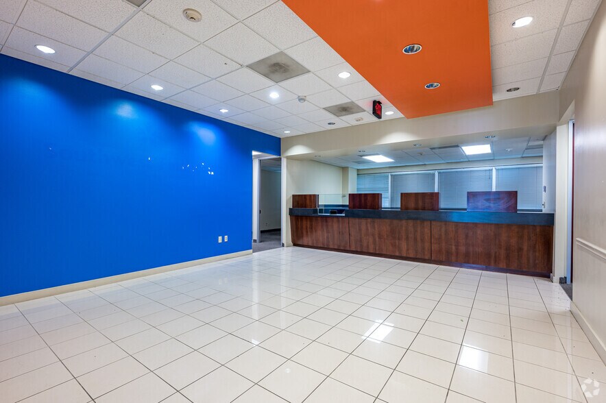 More Photos Of 7610 N Stemmons Fwy, Dallas Office For Lease