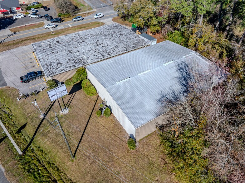 More Photos Of 701 S 5th St, Macclenny General Retail For Lease