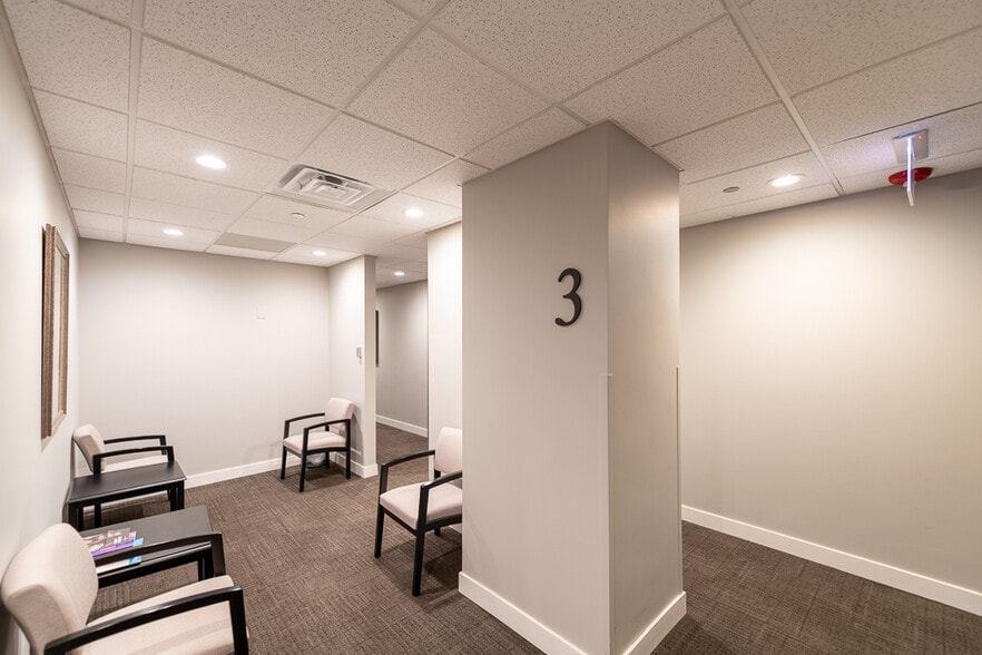 More Photos Of 180 N Michigan Ave, Chicago Office For Lease