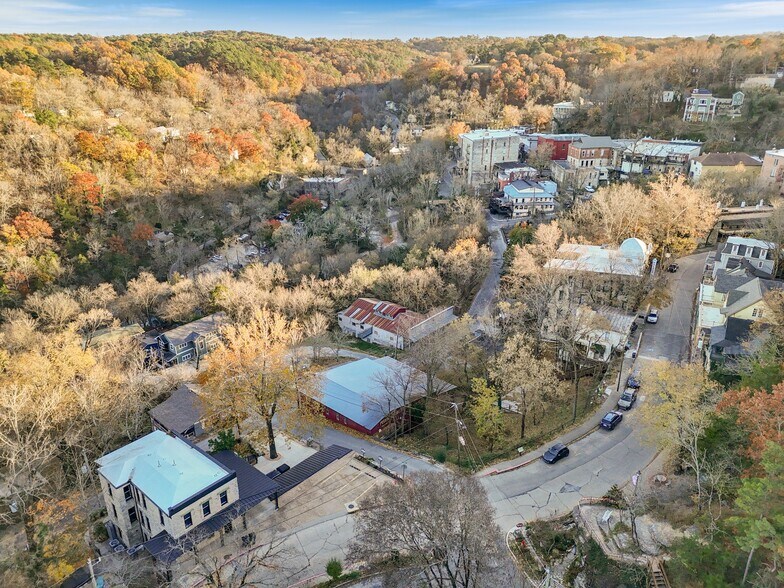 More Photos Of 75 Center St, Eureka Springs General Retail For Sale