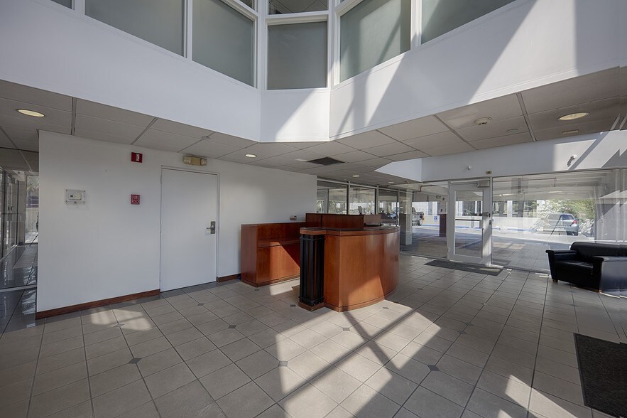 More Photos Of 1400 NW 107th Ave, Miami Medical For Lease