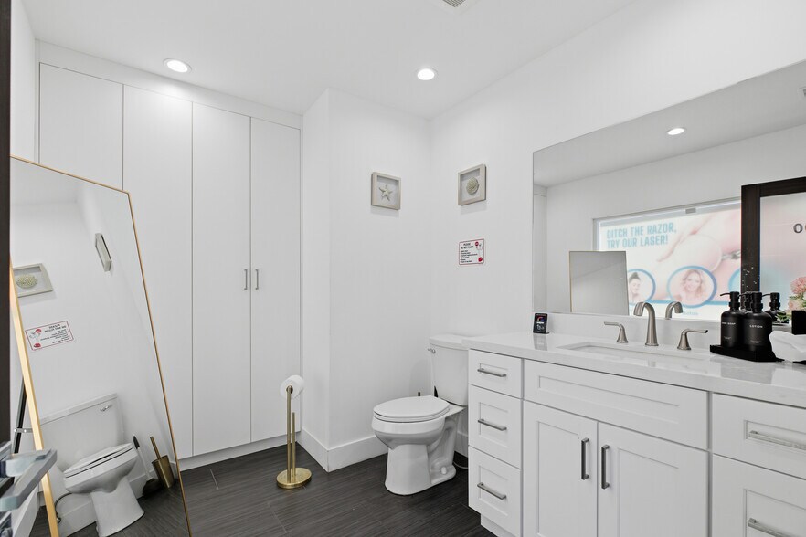 More Photos Of 2020 N Glenoaks Blvd, Burbank Medical For Sale