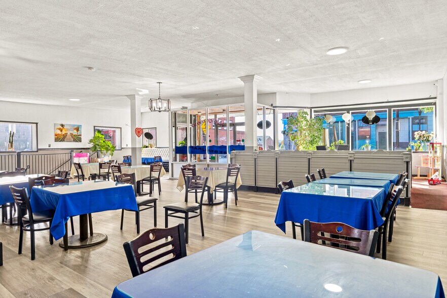 More Photos Of 161-163 High St, Holyoke Restaurant For Sale