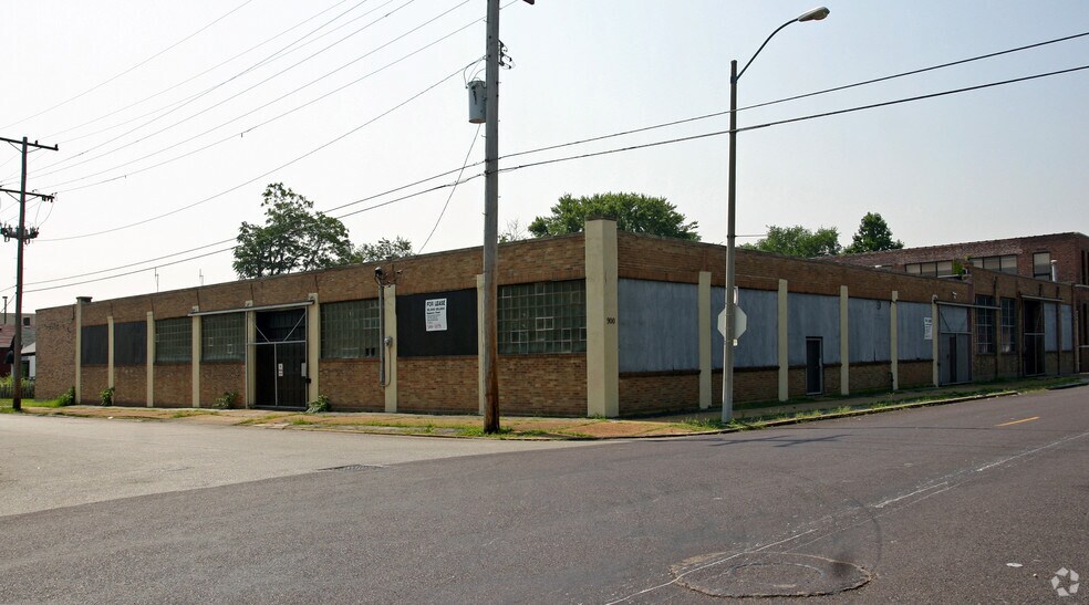 More Photos Of 900 S Boyle Ave, Saint Louis Industrial For Sale