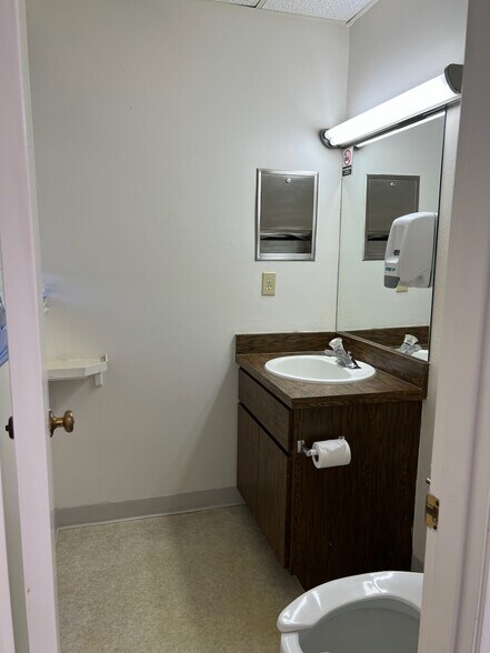 More Photos Of 2650 Bahia Vista St, Sarasota Medical For Sale