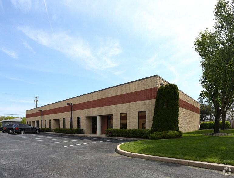 Primary Photo Of 409 Bloomfield Dr, West Berlin Showroom For Lease
