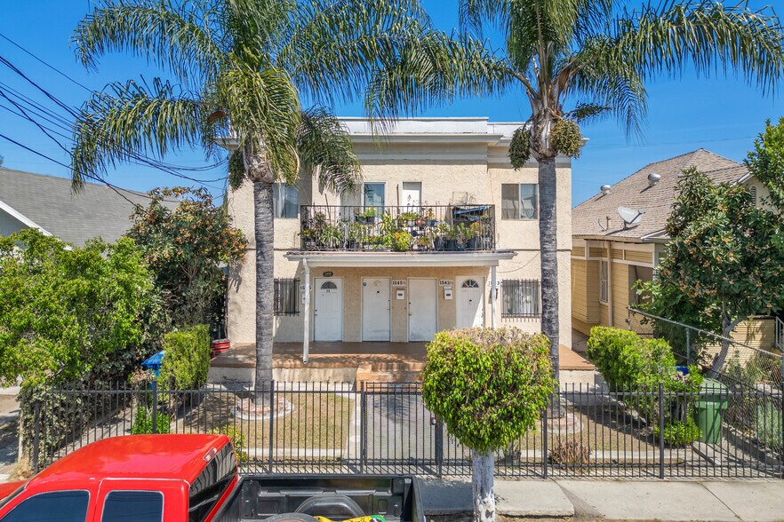 More Photos Of 1543 W 22nd Pl, Los Angeles Multifamily For Sale