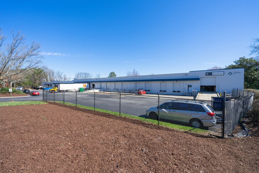 More Photos Of 2171 Kingston Ct SE, Marietta Distribution For Lease