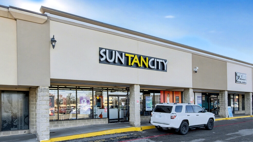 More Photos Of 2307-2375 Nicholasville Rd, Lexington Unknown For Lease