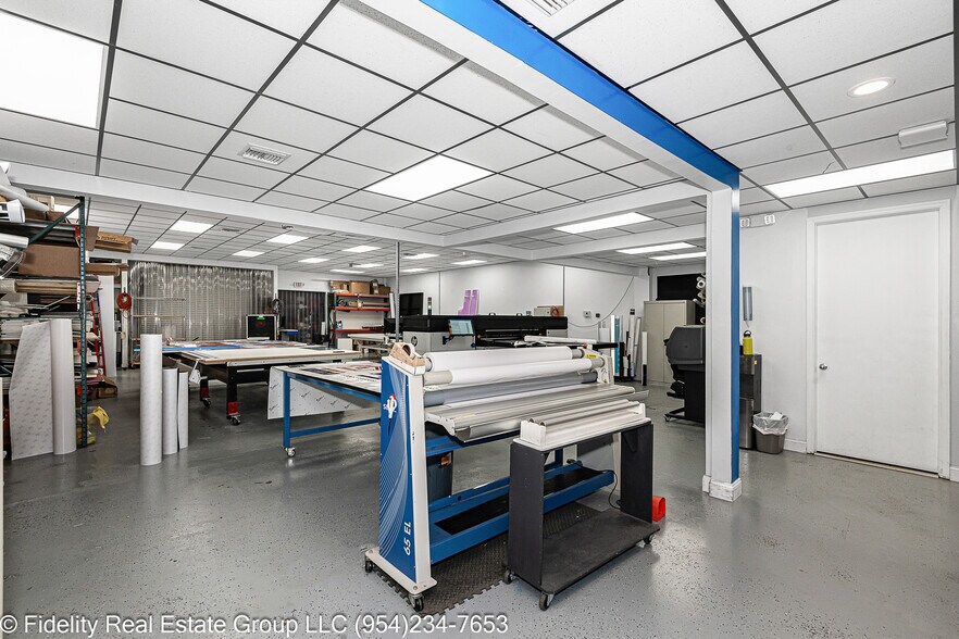 More Photos Of 3650 Coral Ridge Dr, Coral Springs Light Manufacturing For Sale