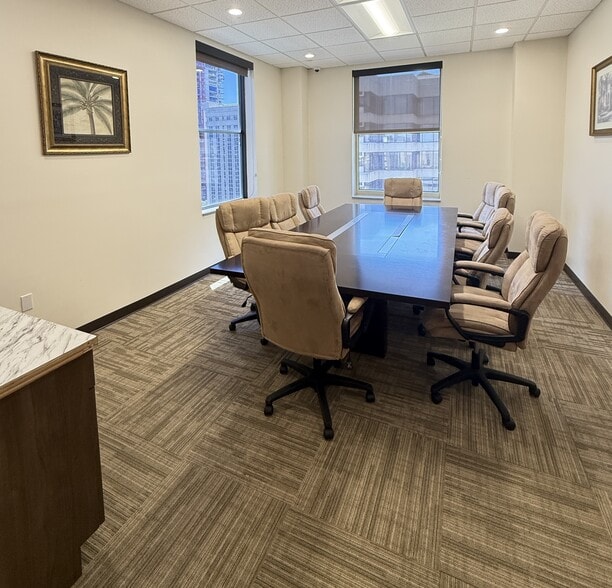 More Photos Of 707 N Franklin St, Tampa Office For Sale