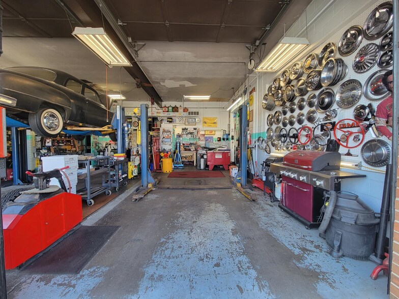 More Photos Of 744 Springfield St, Dayton Auto Repair For Sale