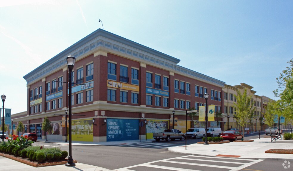 More Photos Of 4410 E Claiborne Sq, Hampton Unknown For Lease