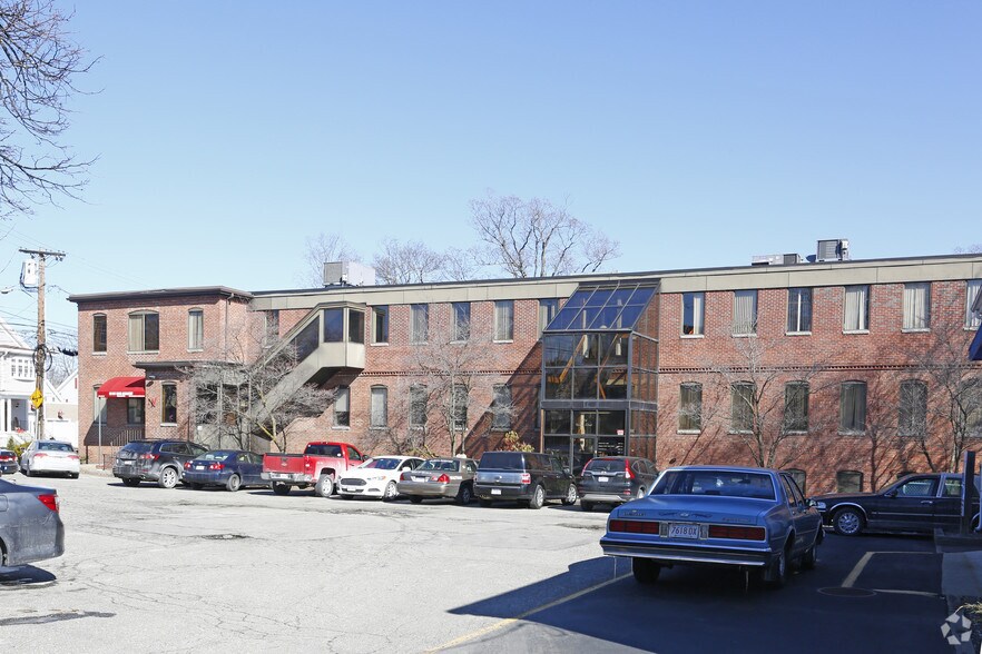 More Photos Of 296 Newton St, Waltham Office For Lease