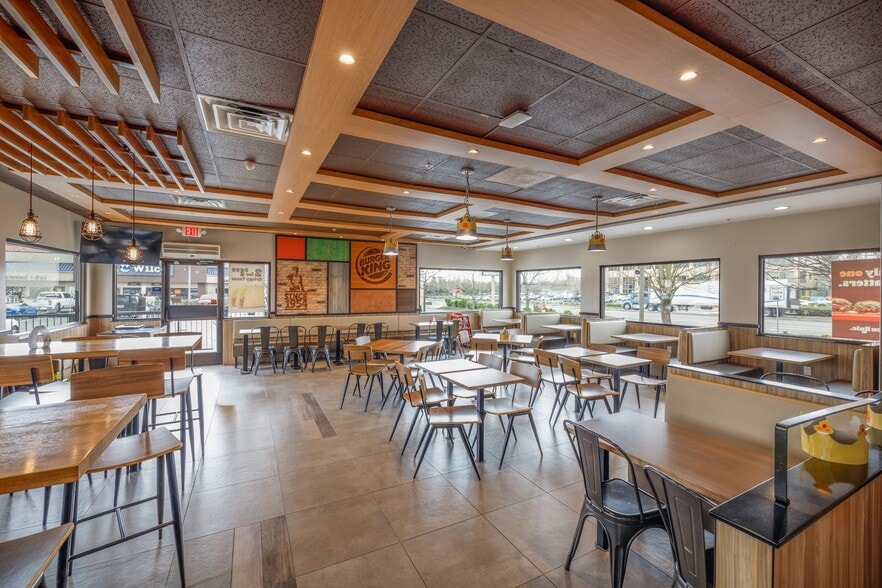 More Photos Of 5304 Old Redwood Hwy, Petaluma Fast Food For Sale