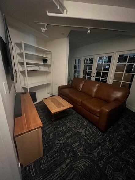 More Photos Of 25 Lower Woodbridge Rd, Snowmass Village Medical For Lease