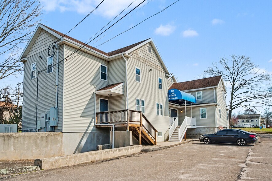 More Photos Of 155 Oak St, Glastonbury Medical For Sale